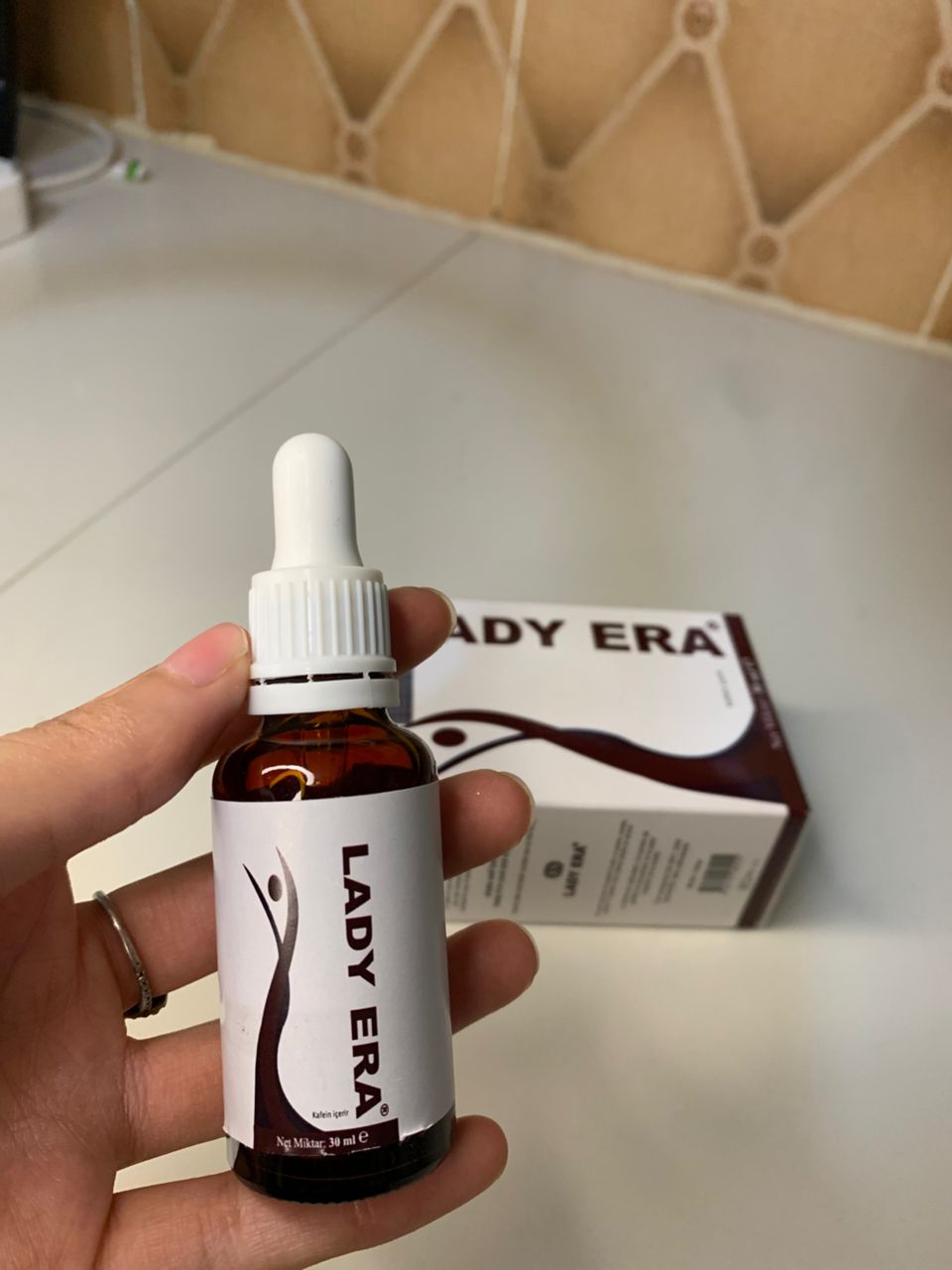 اكتشفي سرّ الأنوثة المتجددة مع LADY ERA 🌿✨